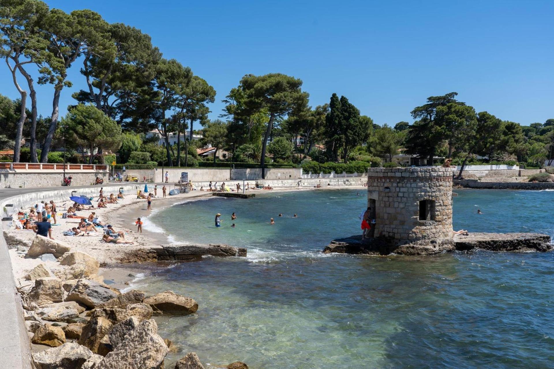 Studio Independant, Front De Mer Et Plage A 200M Antibes Esterno foto