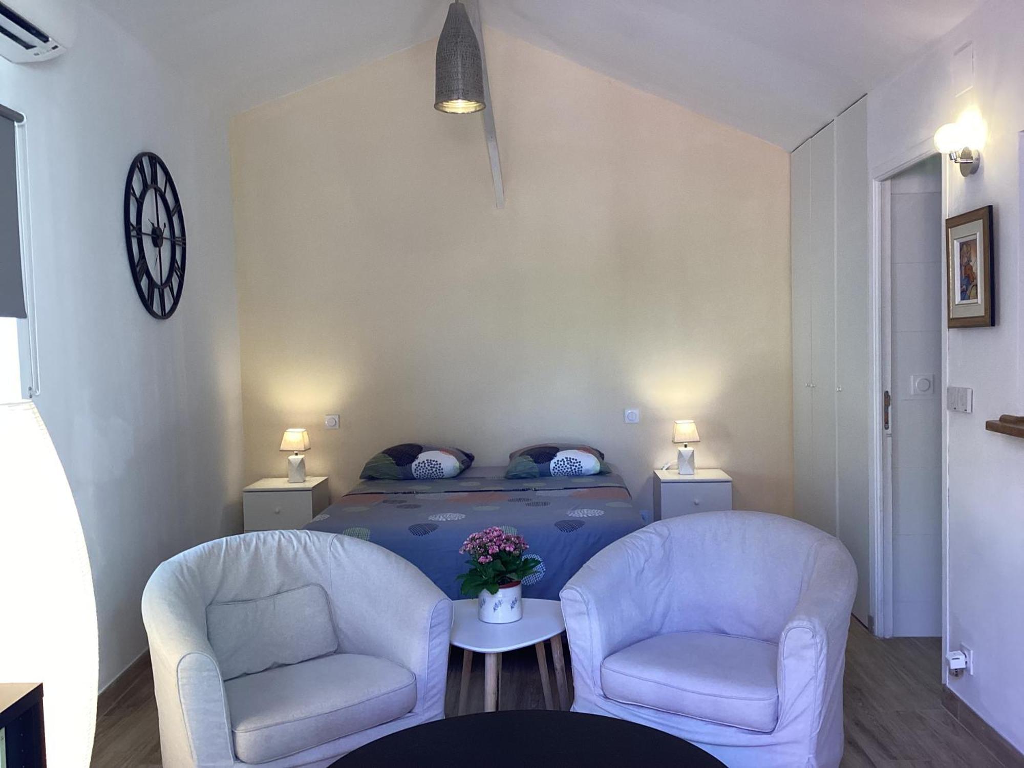 Studio Independant, Front De Mer Et Plage A 200M Antibes Esterno foto