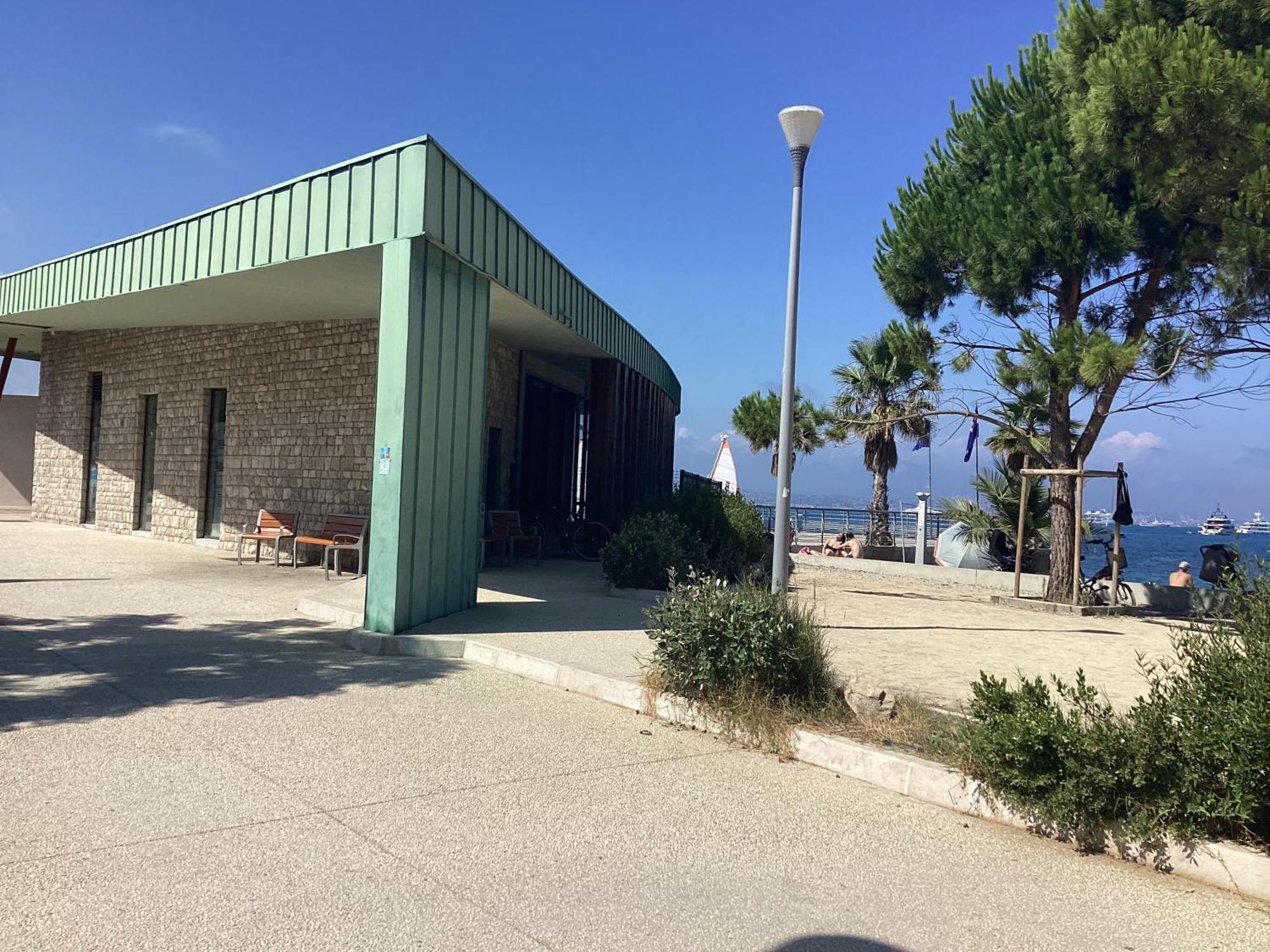 Studio Independant, Front De Mer Et Plage A 200M Antibes Esterno foto